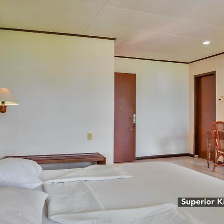 Silintong Hotel Ambarita Eksteriør bilde