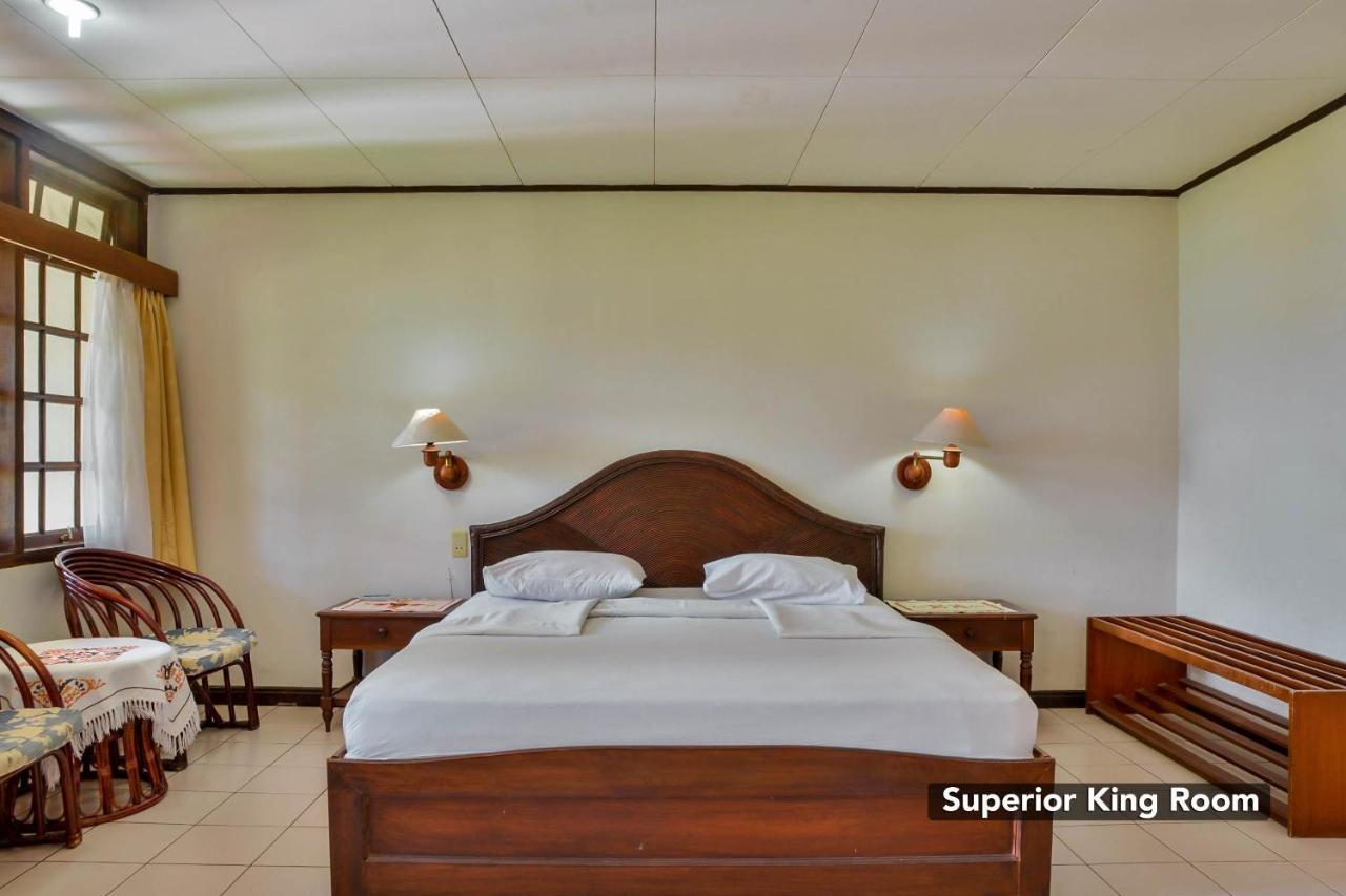 Silintong Hotel Ambarita Eksteriør bilde