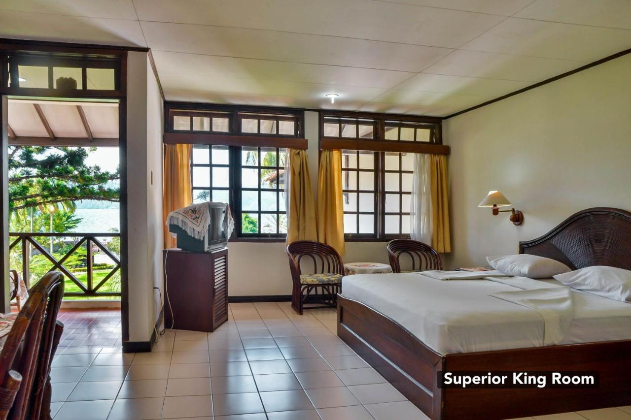 Silintong Hotel Ambarita Eksteriør bilde