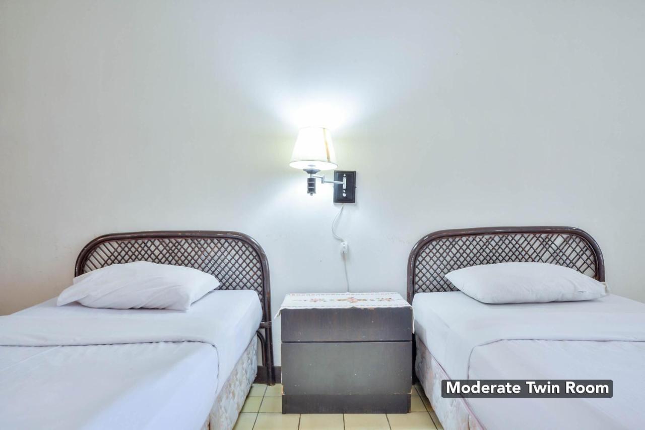 Silintong Hotel Ambarita Eksteriør bilde