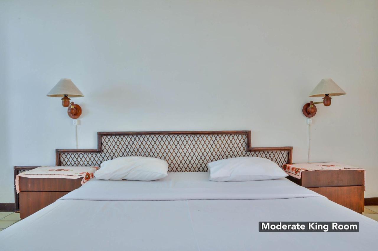 Silintong Hotel Ambarita Eksteriør bilde