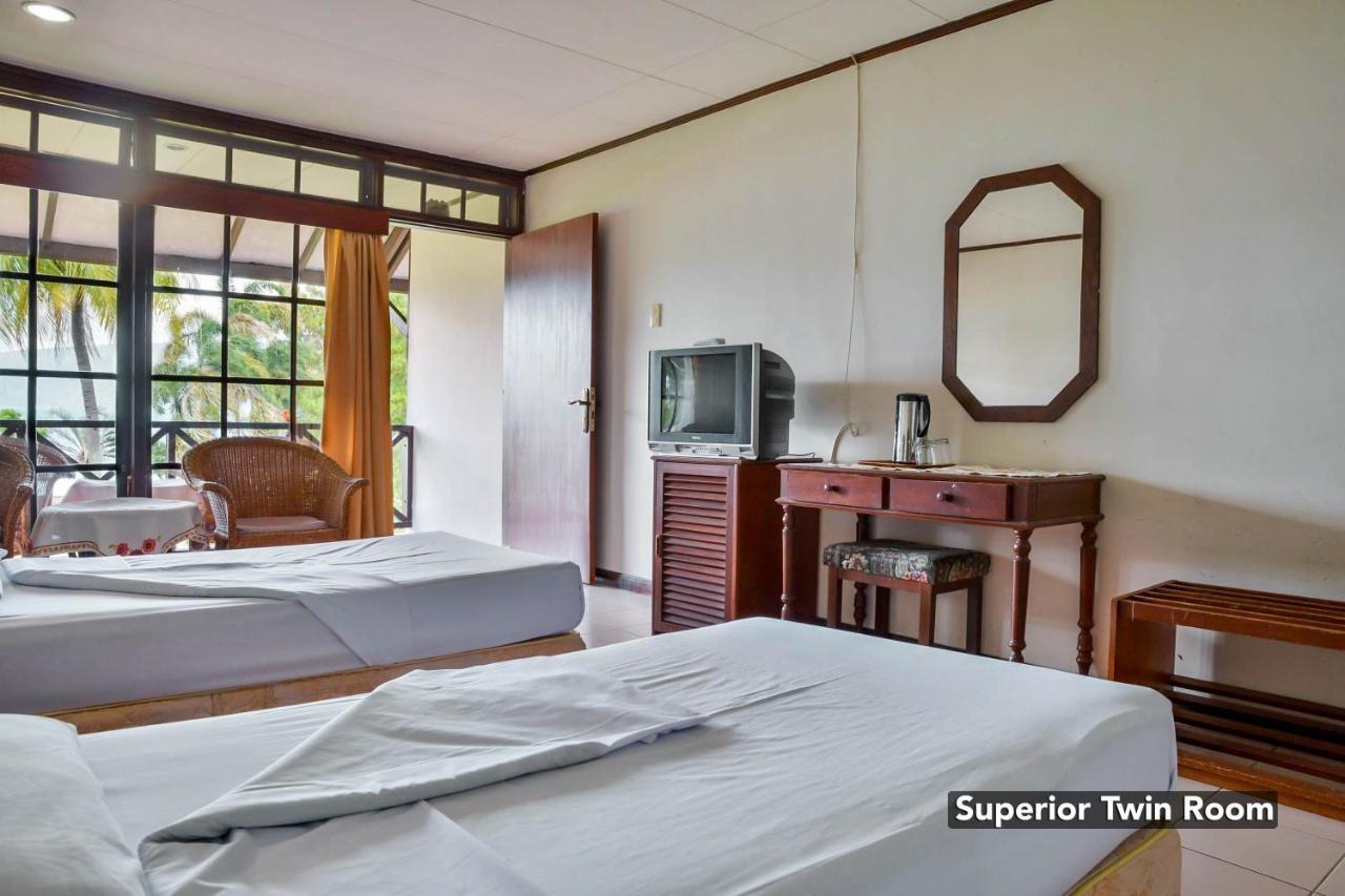 Silintong Hotel Ambarita Eksteriør bilde