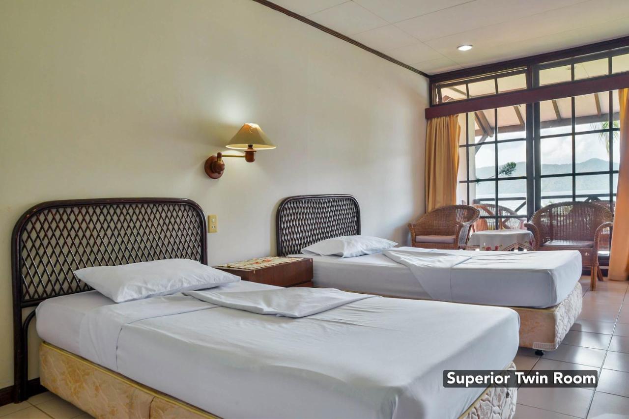 Silintong Hotel Ambarita Eksteriør bilde